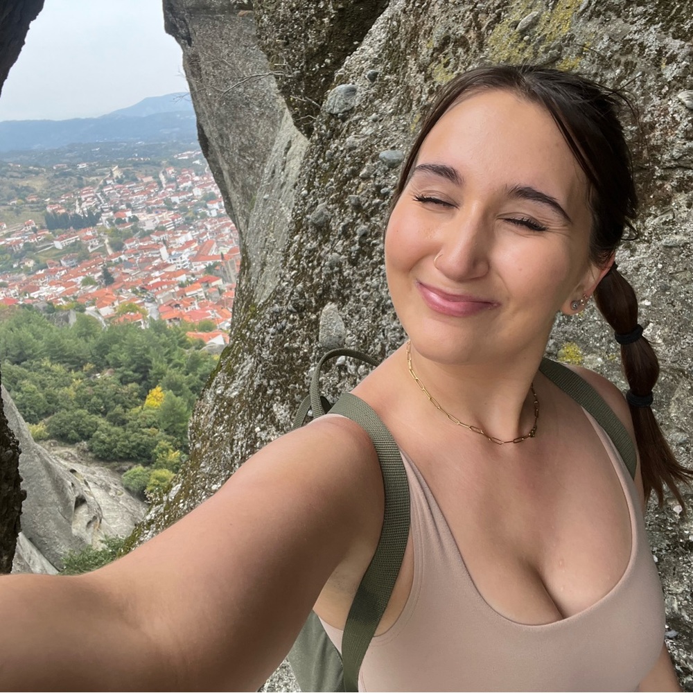 Meet your Posher, Angela